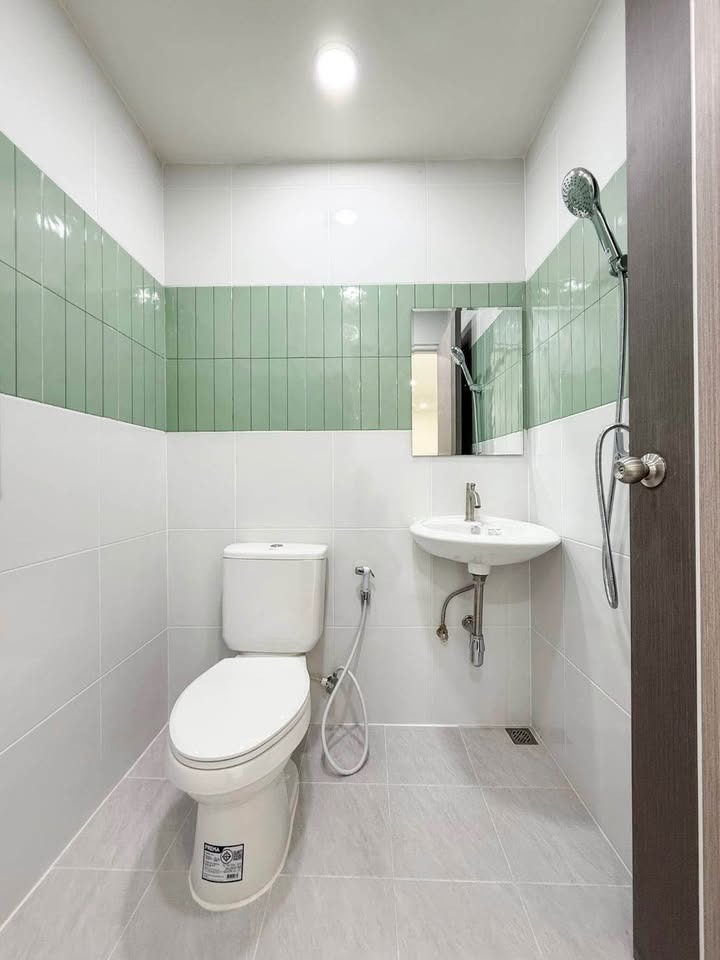 Single-storey semi-detached house in Tha Ruea – photo 10