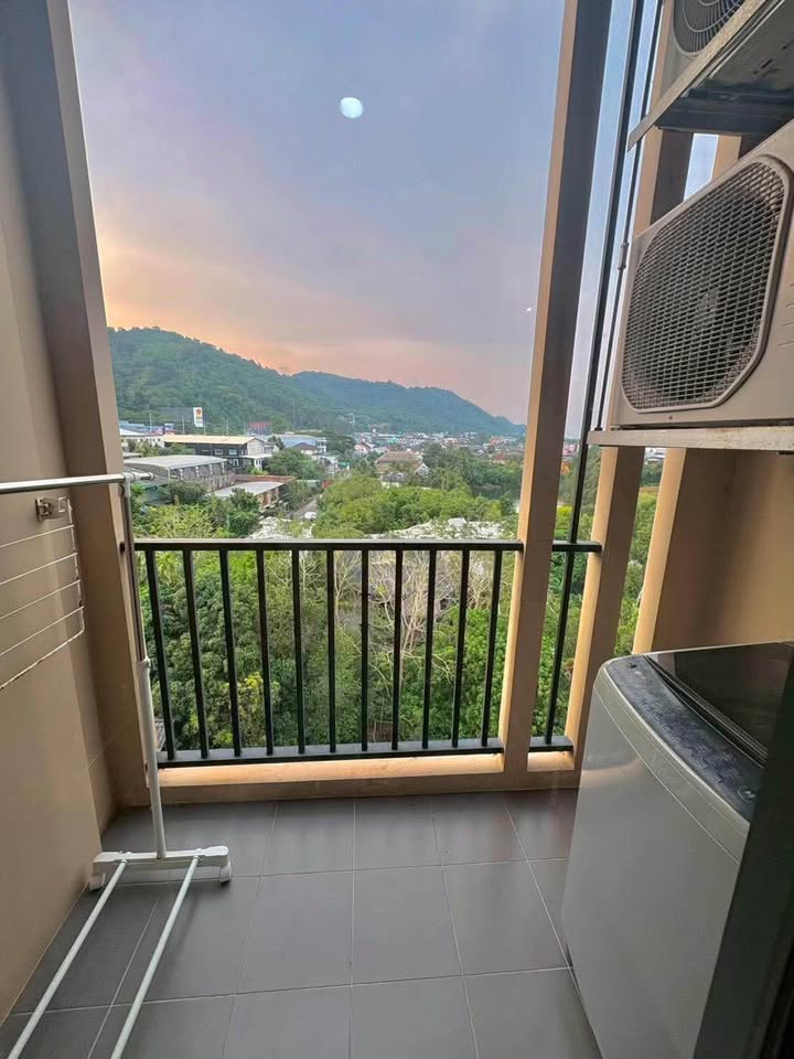 1-bed condo for rent at The Base Uptown, Building C – photo 8