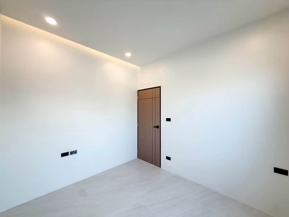 New modern 2-storey 3-bed home at Suk Samo, Chalong – photo 8