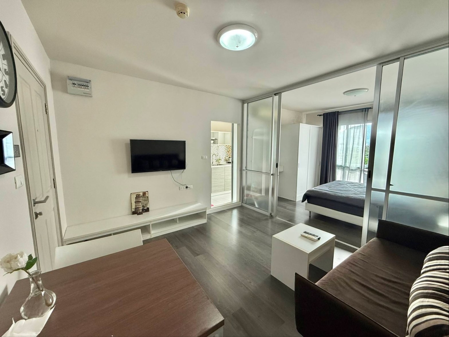 Pool-view 1-bed condo for rent at D Condo Mine, Kathu – photo 6