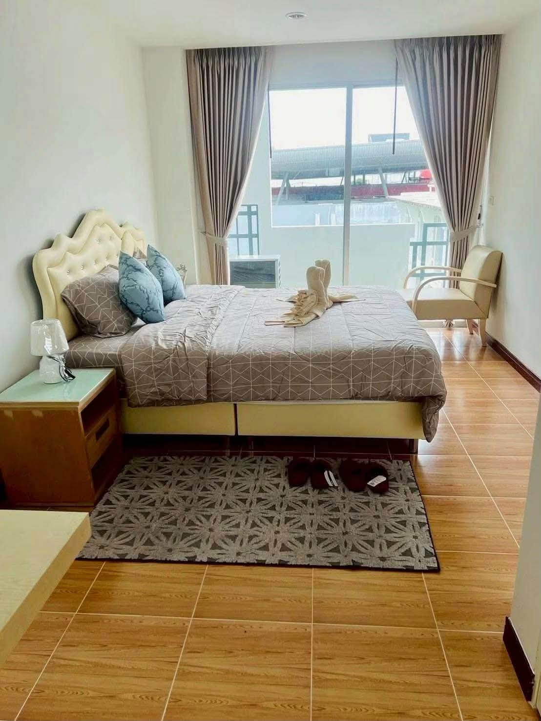 1-bed condo with jacuzzi tub for rent at The Point Phuket – photo 5