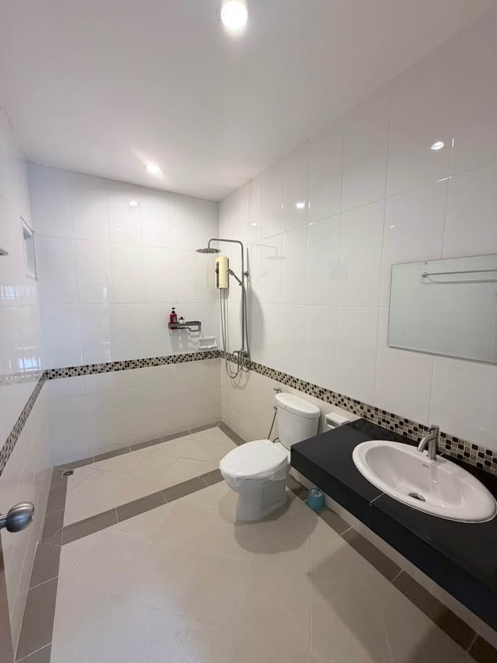 3-bedroom house for rent in Somboon Sap Village, Ban Pon – photo 10