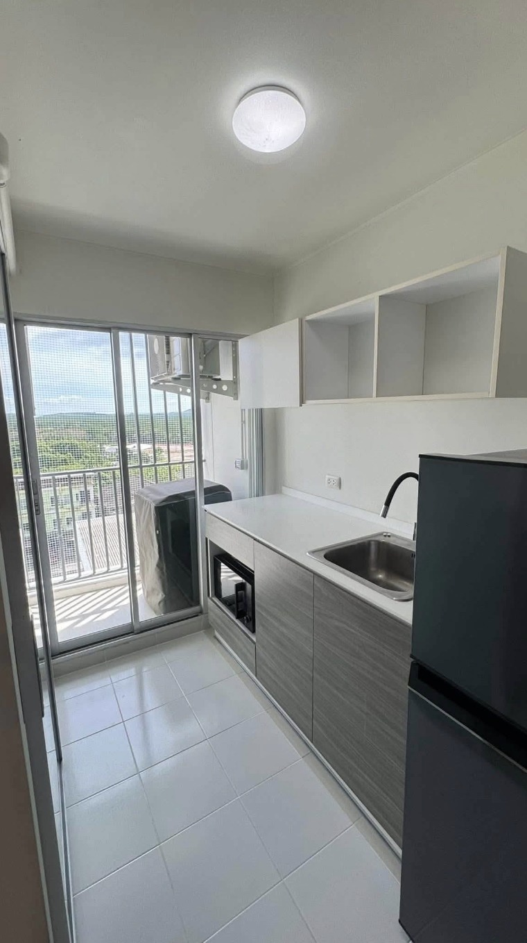 Studio condo with city and mountain views at Dcondo Campus – photo 6