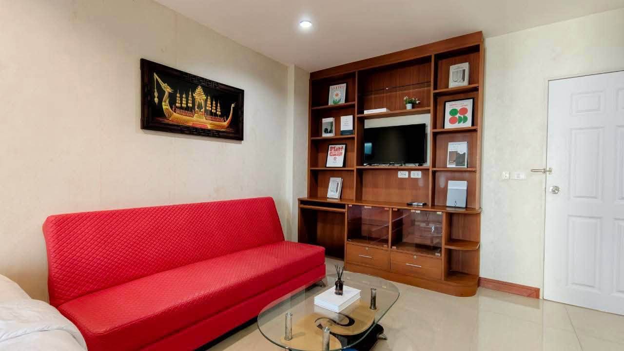 Furnished mountain view condo at Condotel Buri 1, Chalong – photo 3