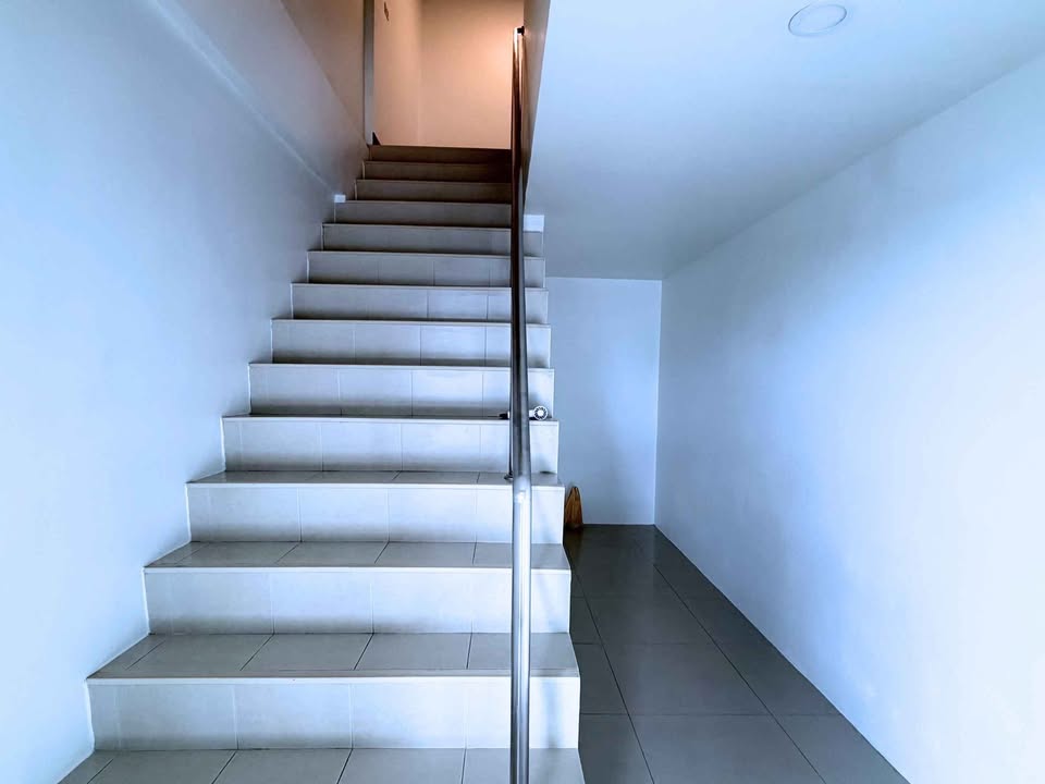 3-storey shophouse in Saiyuan, Rawai – รูปที่ 9
