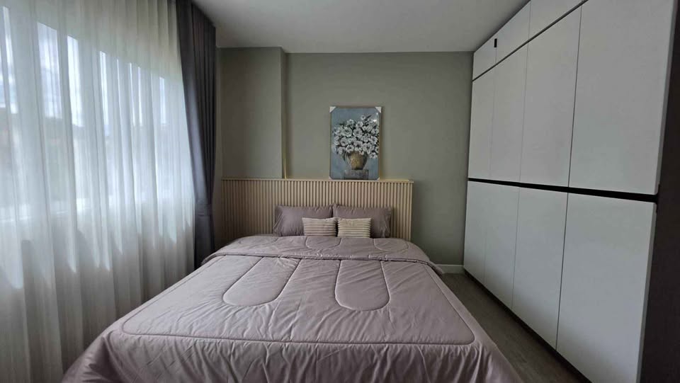 Corner 1-bedroom condo for rent at Panason, 52 sqm