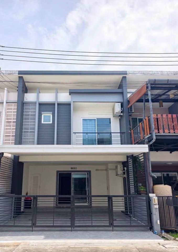 3-bed furnished house for rent at Habitown Koh Kaew