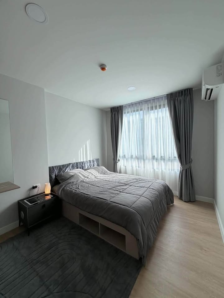 Pool-view 1-bed condo with work room at The Cube Amaze Srisoonthon