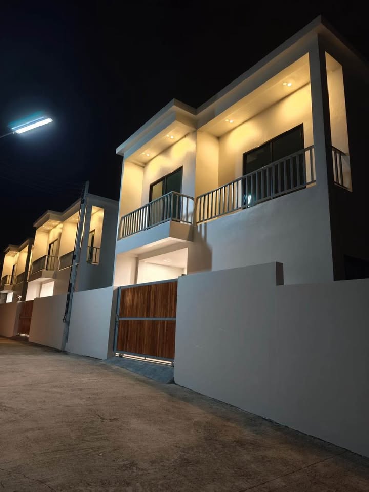 Three adjoining villas for sale in Rawai