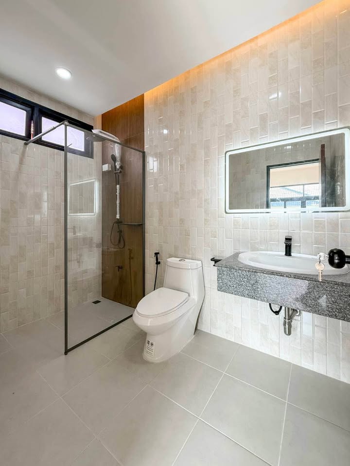 Renovated 3-Bed Single-Storey House for Sale at The Valley 2, Ma Nik – photo 10