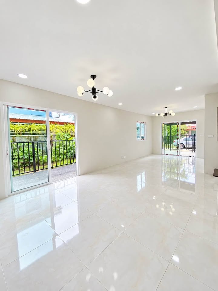 Renovated 3-bedroom corner townhouse for sale at Pruksa Ville Thalang – photo 3