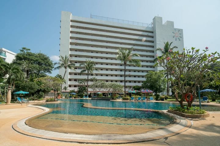 Spacious 65 sqm 1-bed condo with pool & gym in Patong – รูปที่ 2