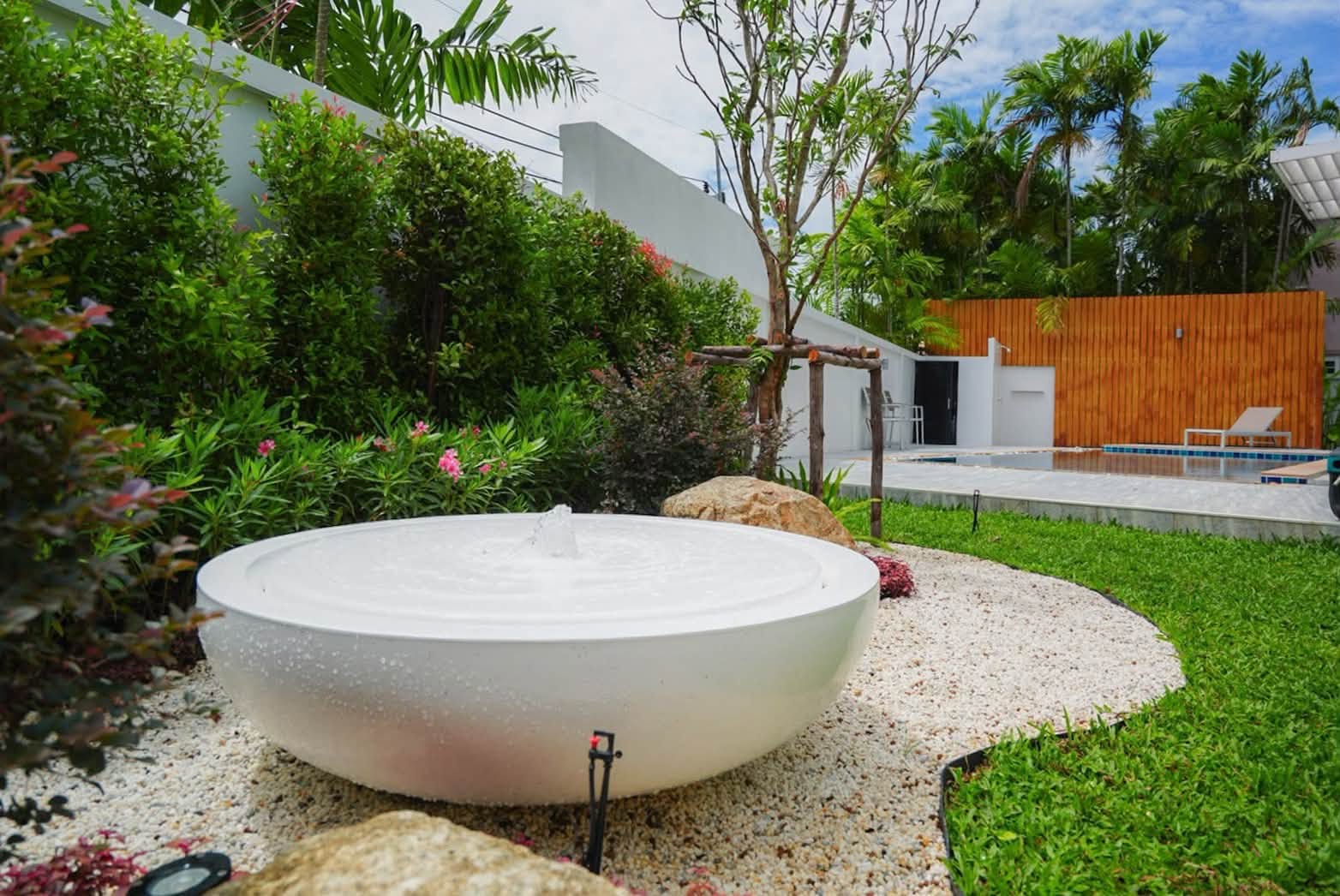 Private pool house for rent in Land & House Park (Siwalee 4) – photo 3