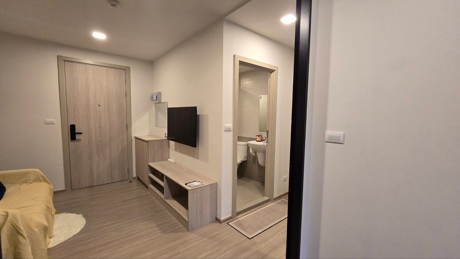 Furnished 1-bedroom garden view condo at Dcondo Reef for rent – photo 33