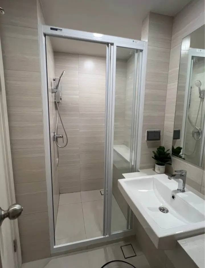 Brand-new furnished condo for rent at Essen Condominium – photo 7