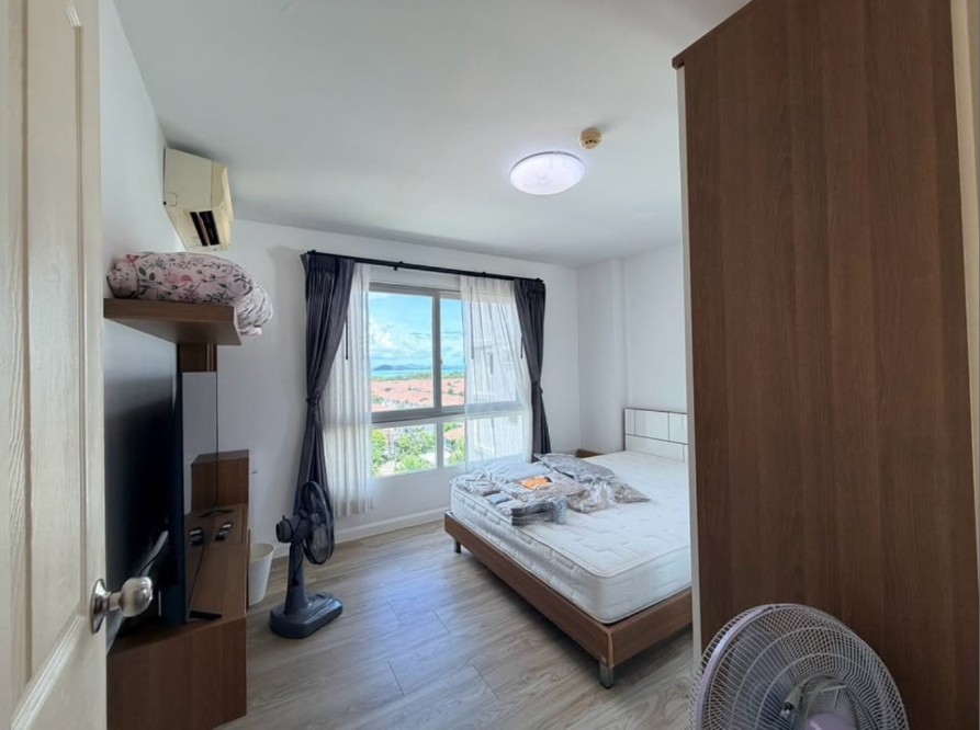 Corner 1-bedroom sea view condo at Supalai Lagoon – photo 2