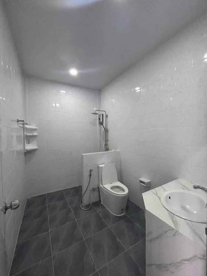 Furnished 2-bed corner house for rent at Srisuchat Grand View 2 – photo 6