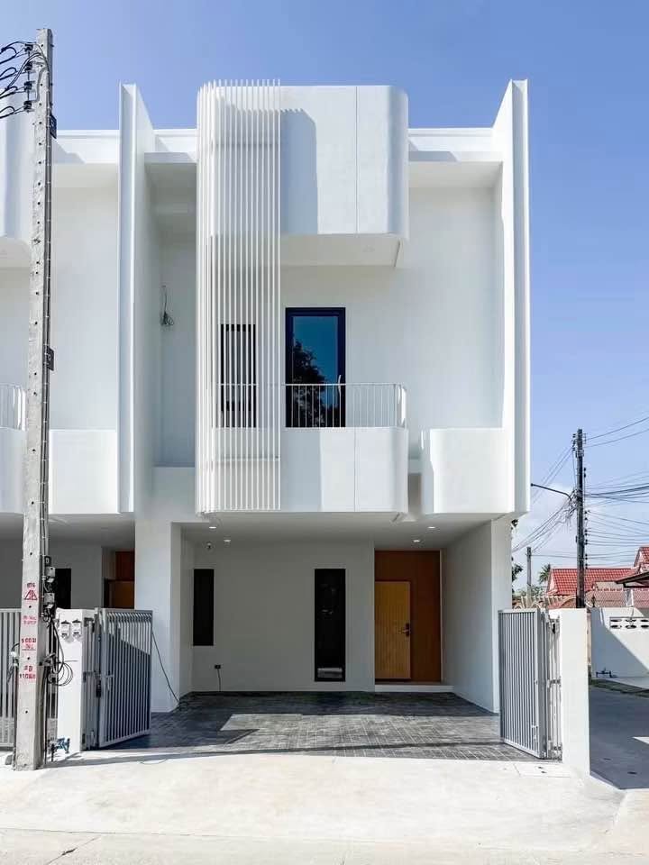 New modern 2-storey 3-bedroom house for sale at Baan Suk Samo, Chalong – photo 3