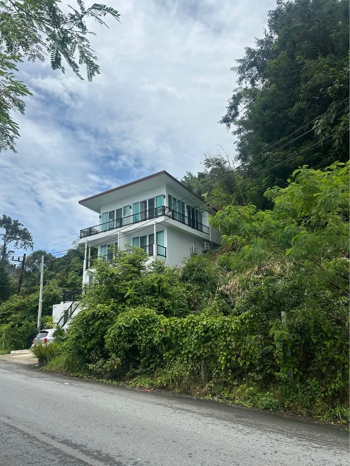 1-bed room with hilltop dam view for rent – photo 6