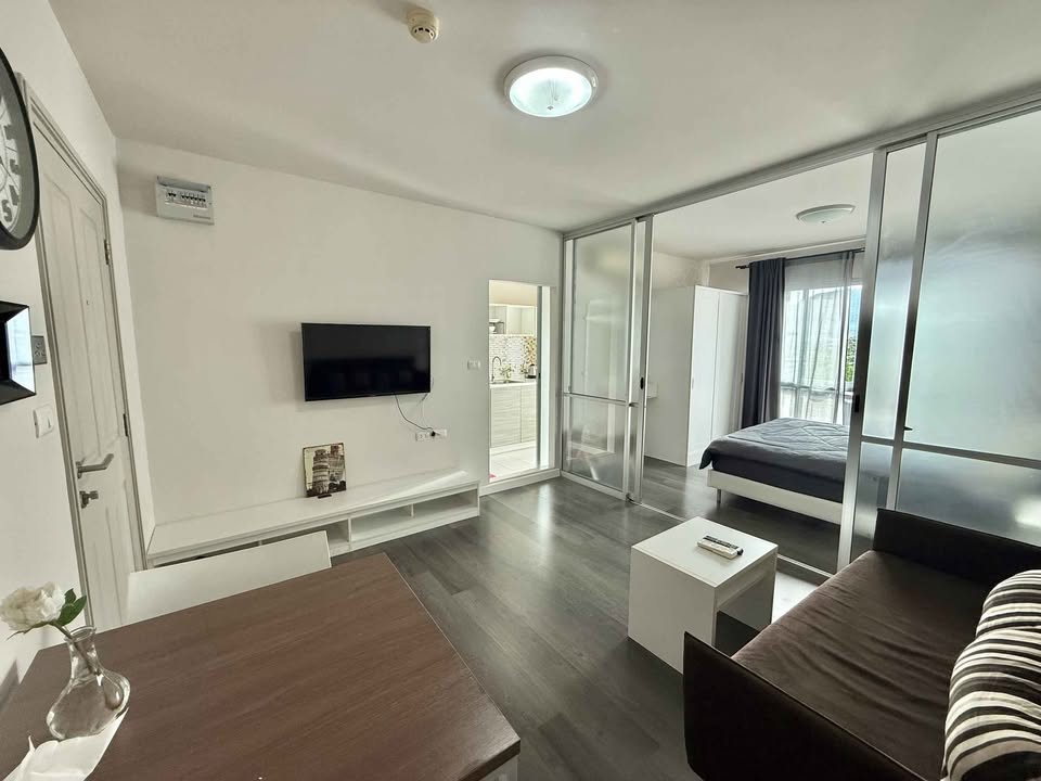 1-bedroom condo with pool view for rent at Dcondo Mine Kathu – photo 4
