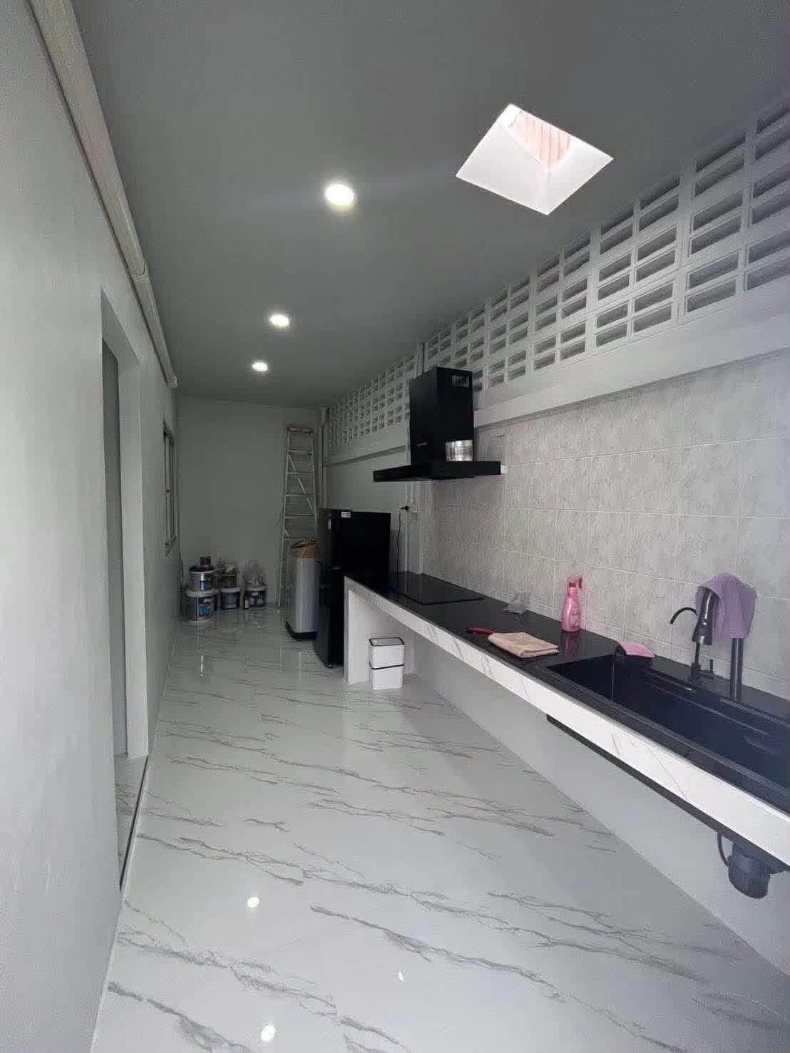 Furnished 2-bedroom corner house for rent at Srisuchat Grand View 2 – photo 5