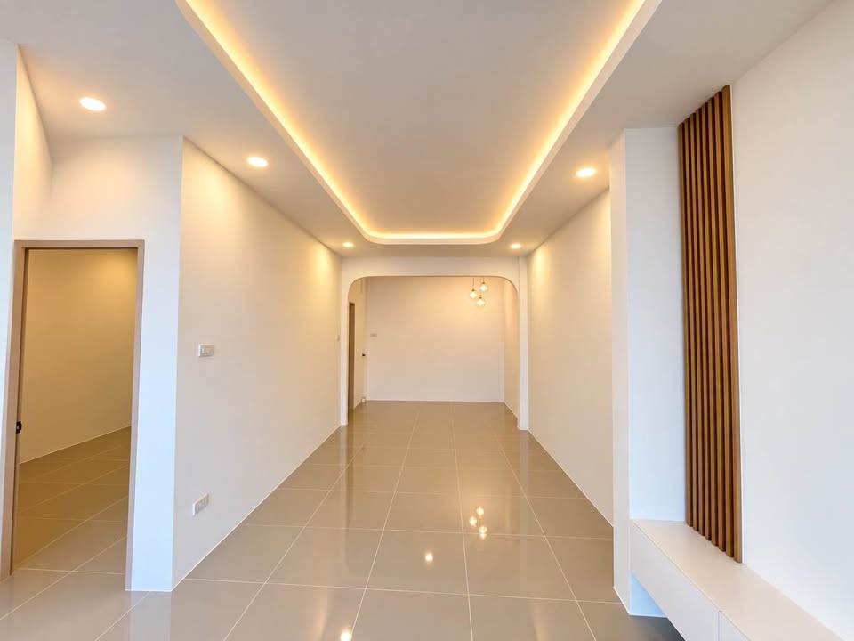 Renovated single-storey townhouse in Phetlada Village, Ban Khian – photo 5