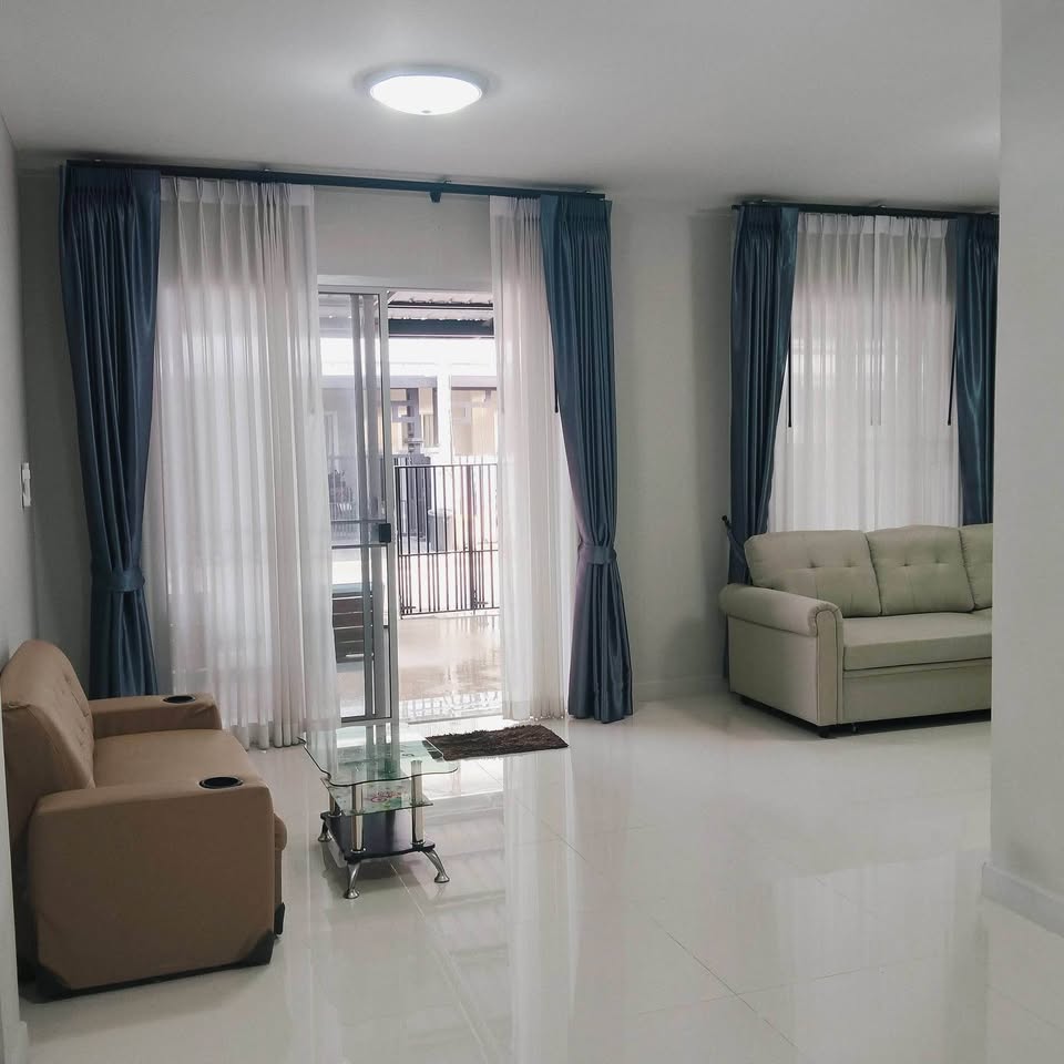 Furnished 3-bedroom townhome for rent at Phuket Avenue – photo 7