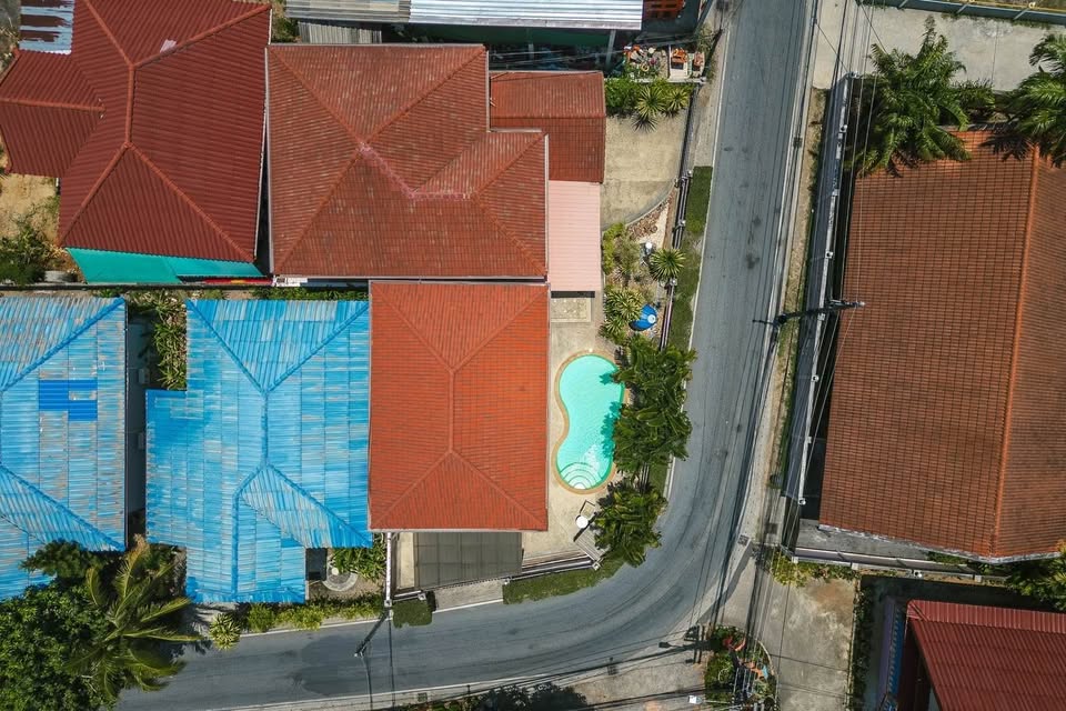 Two houses with large pool on 100 sq. wah in Rawai – photo 2