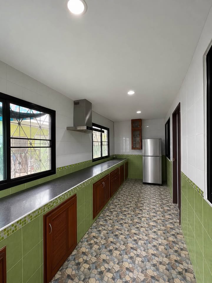 Corner 3-bedroom house with extra shophouse for sale at Panason Park Ville, Sire – photo 8