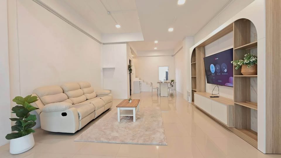 Furnished 2-bedroom townhome for rent in Chalong – photo 5