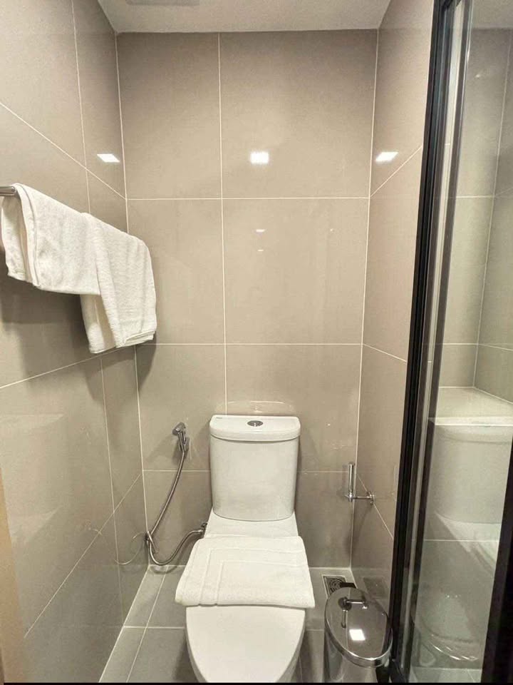 Furnished pool view studio for rent at The Base Bukit – photo 10
