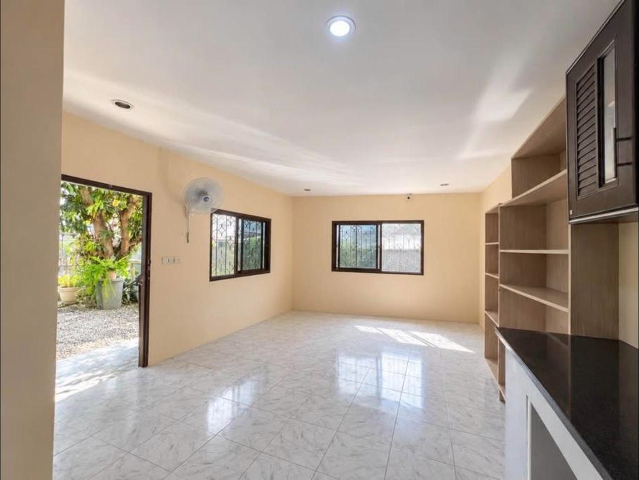 Single-storey 3-bed house in Srisuchat Grand View 2, Ratsada – photo 3