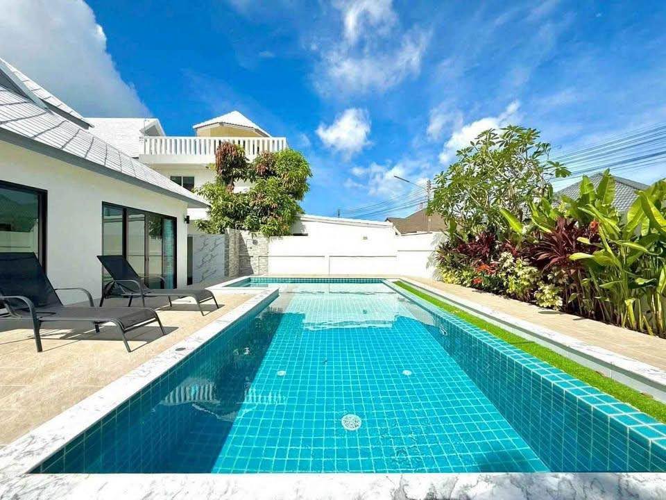 Spacious 3-bed pool villa for rent near Robinson Chalong – photo 2