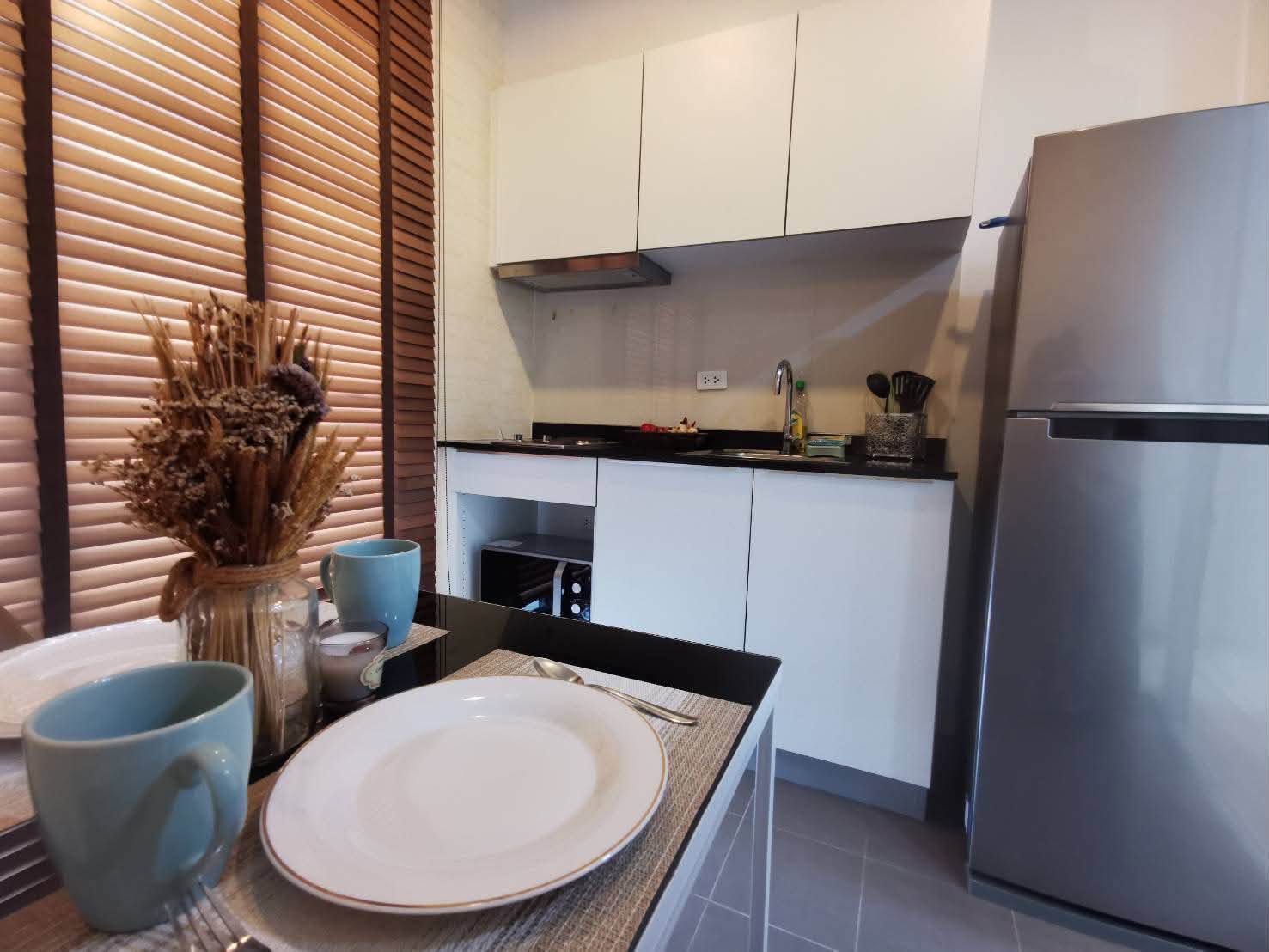 1-bed condo for rent at The Base Uptown – photo 8
