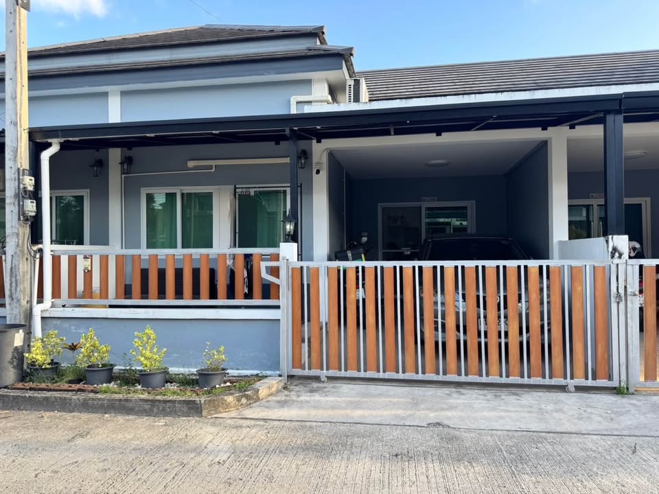 Single-storey 2-bed townhouse near Palai Beach, Chalong