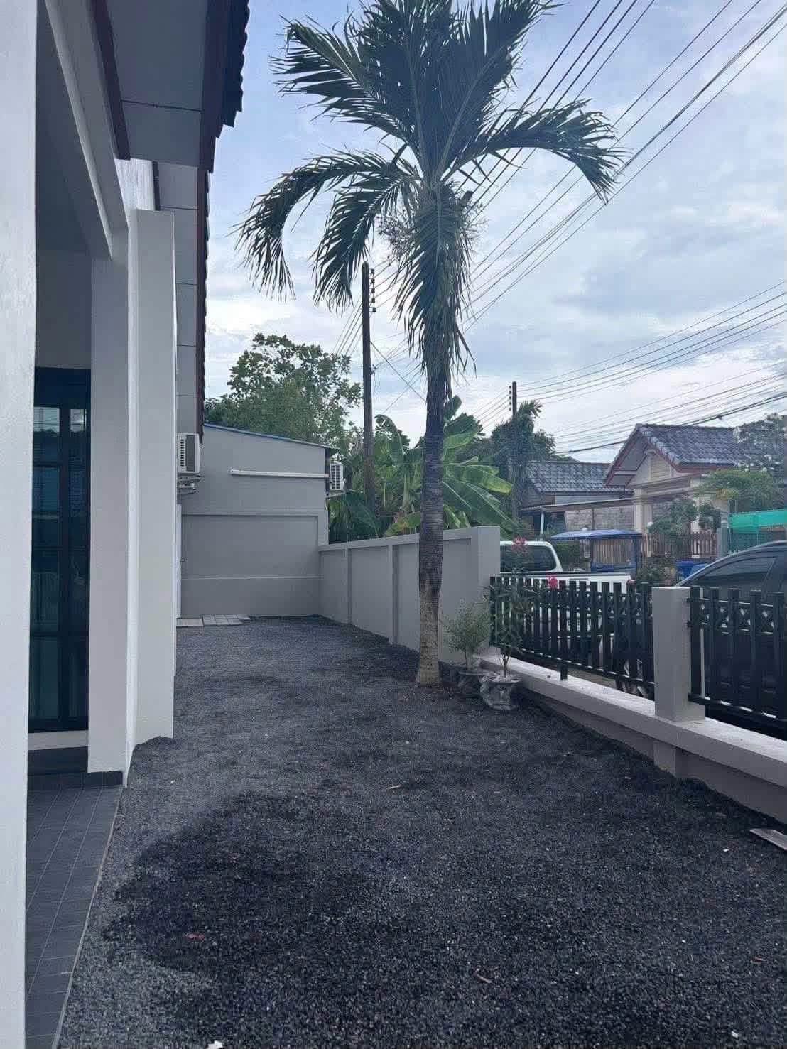 Furnished 2-bedroom corner house for rent at Srisuchat Grand View 2 – photo 9