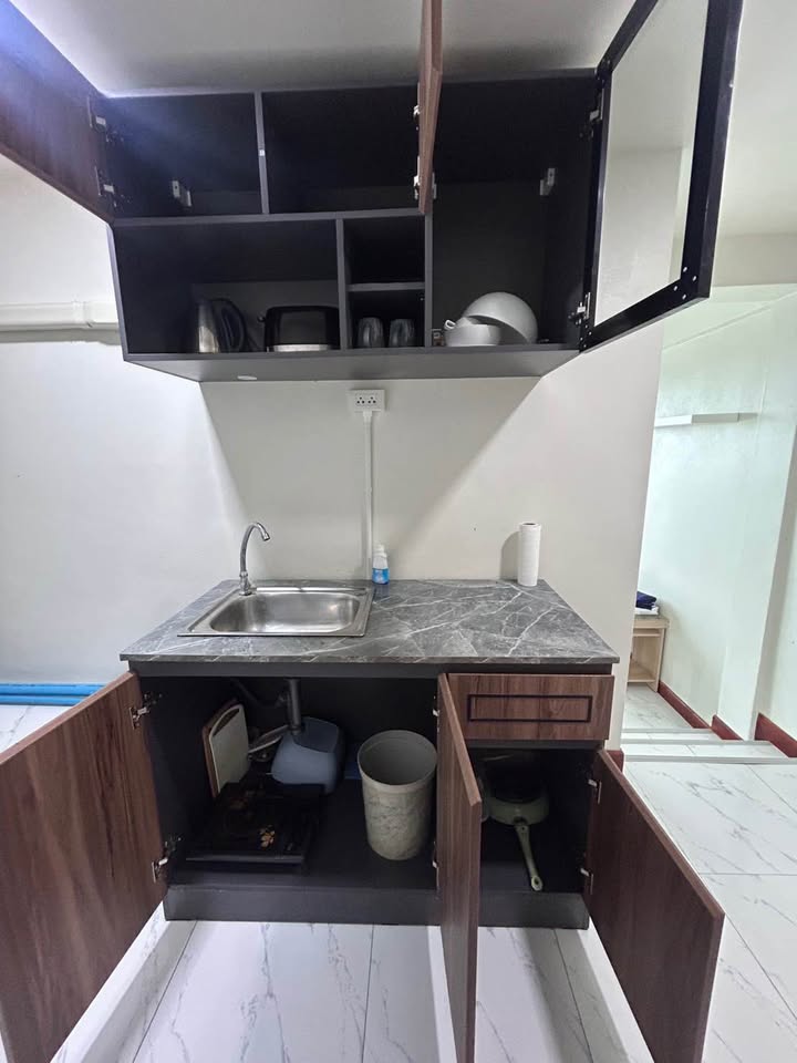 1-bed room with hilltop dam view for rent – photo 3