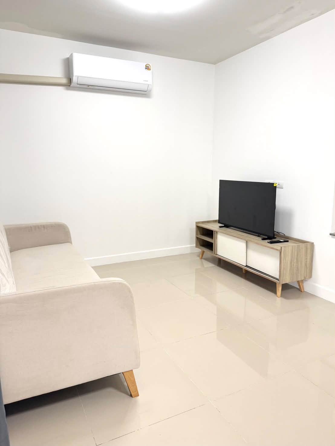 Renovated 3-bedroom townhouse for rent at Supalai Lagoon, Sapam – photo 3