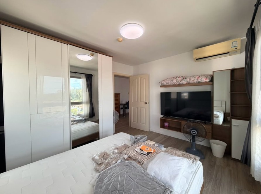 Corner 1-bedroom sea view condo at Supalai Lagoon – photo 3