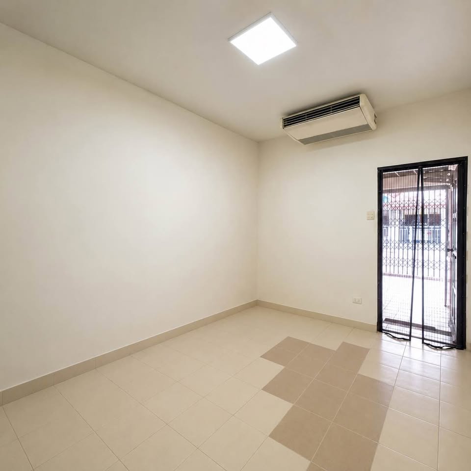 2-bed house in Srisuchat Village 3, below appraisal – photo 6