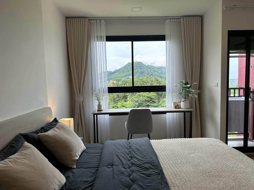 Furnished 1-bedroom condo for rent at The Base Bukit, Building C – photo 4