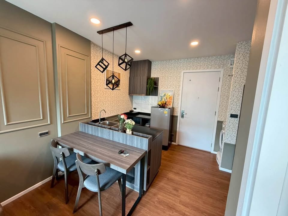 Furnished 1-bedroom condo for rent at Space Condominium – photo 2