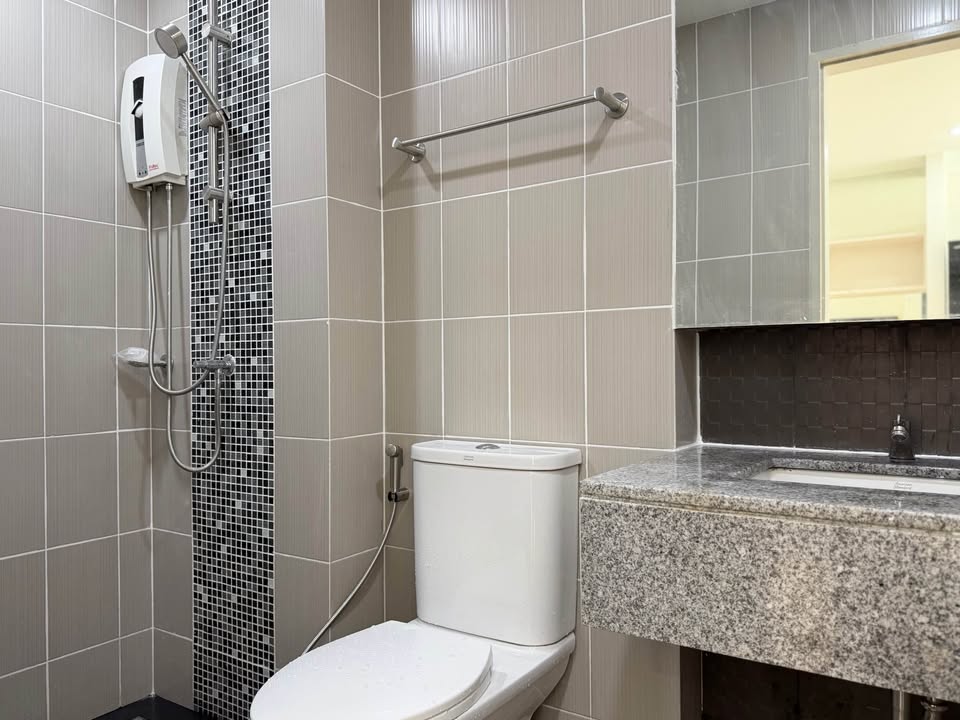 Renovated 1-bed pool-view condo at The Scene, Kathu – รูปที่ 10