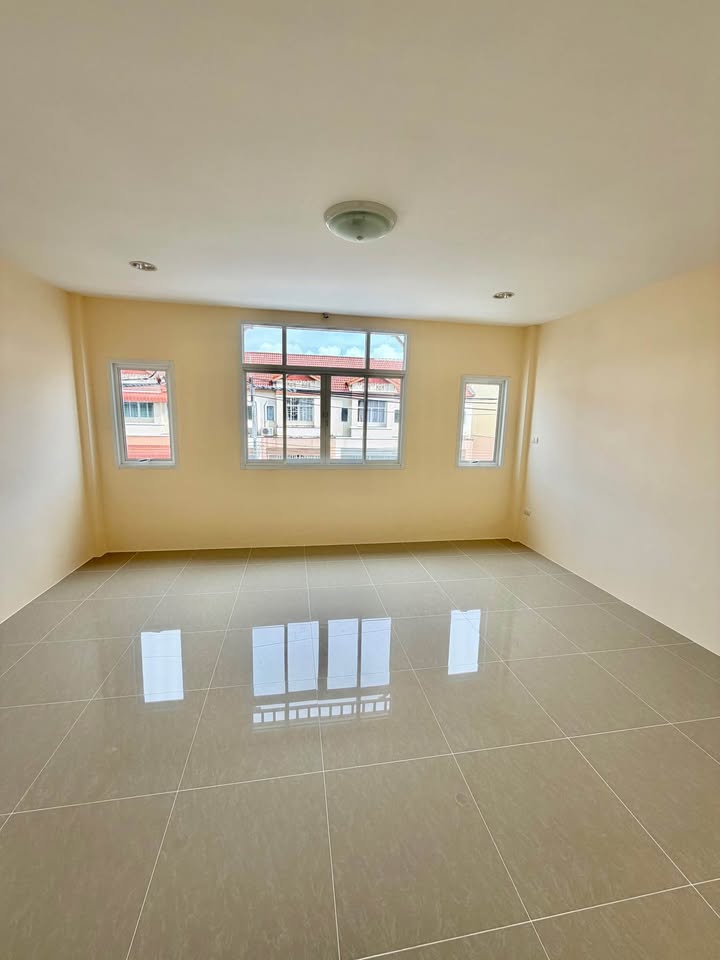 New 3-storey 4-bedroom shophouse for rent in Kathu – photo 9