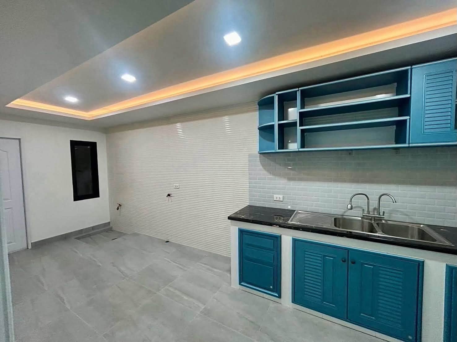 Corner semi-detached house with large garden in Kathu – photo 16