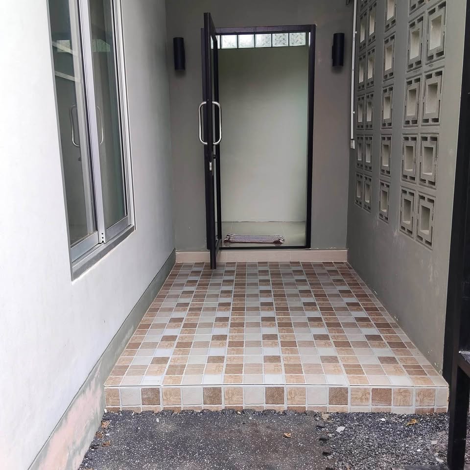 Furnished 3-bedroom townhome for rent at Phuket Avenue – photo 9
