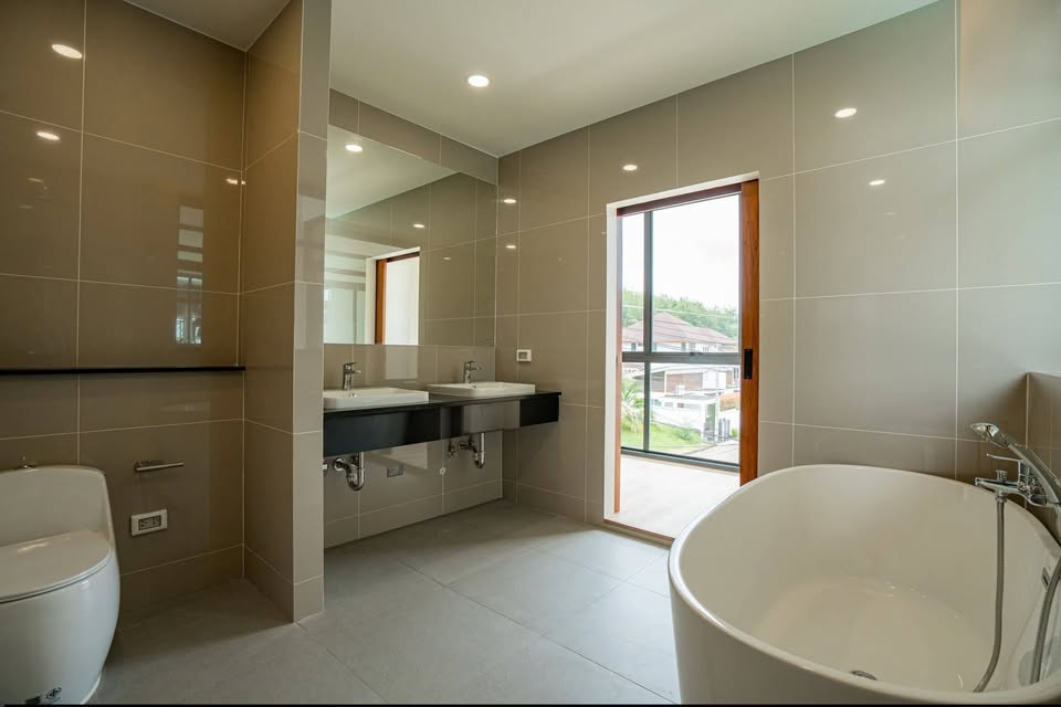 New 3-bedroom pool villa for sale in Maneekram Village, Chalong – photo 10