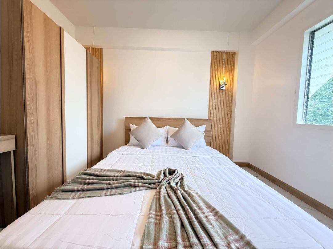 Renovated 2-bed corner unit at Ban Phon Housing – photo 3
