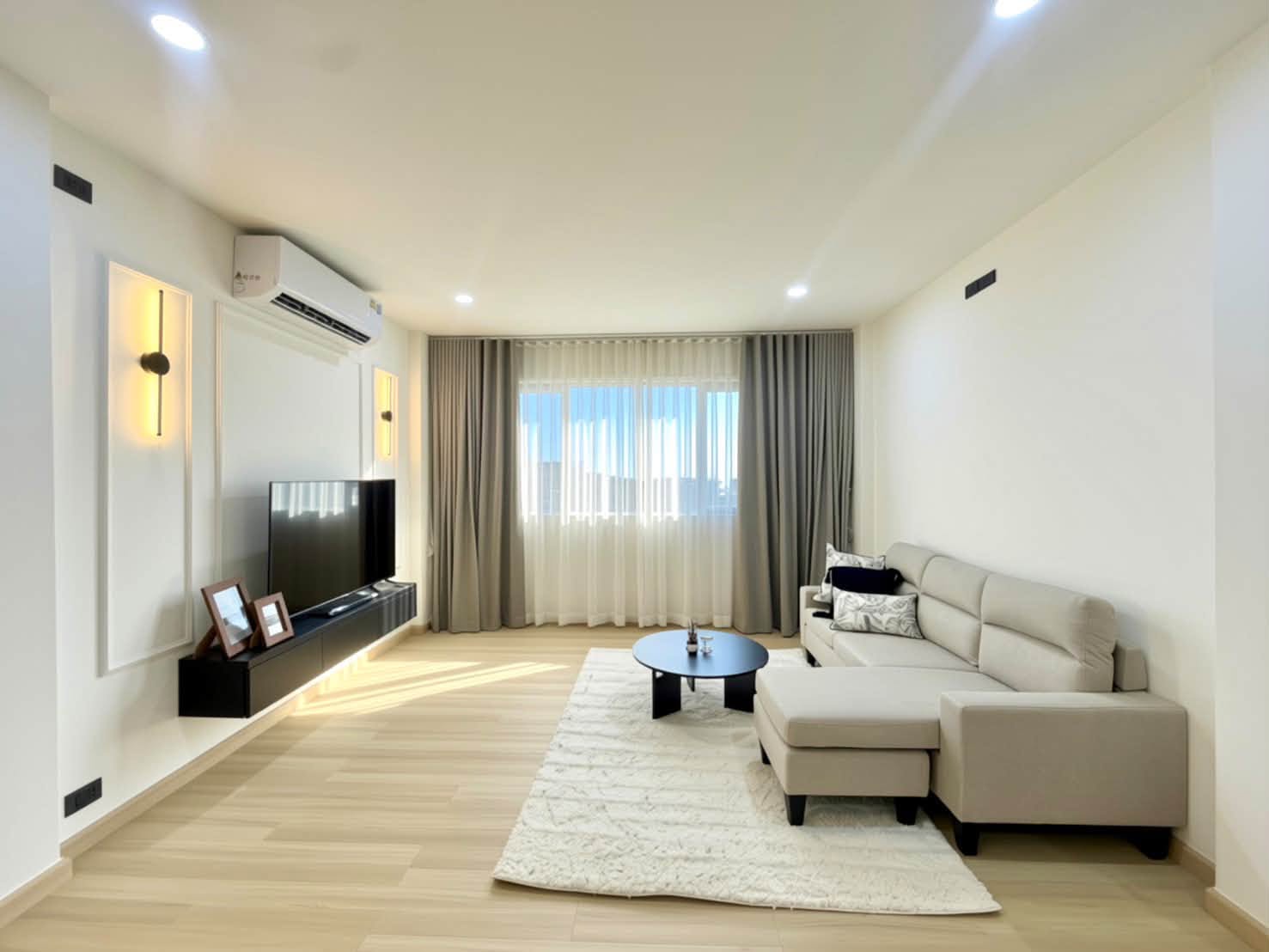 Renovated 2-bedroom condo for sale at Pornsawan Condotel – photo 4