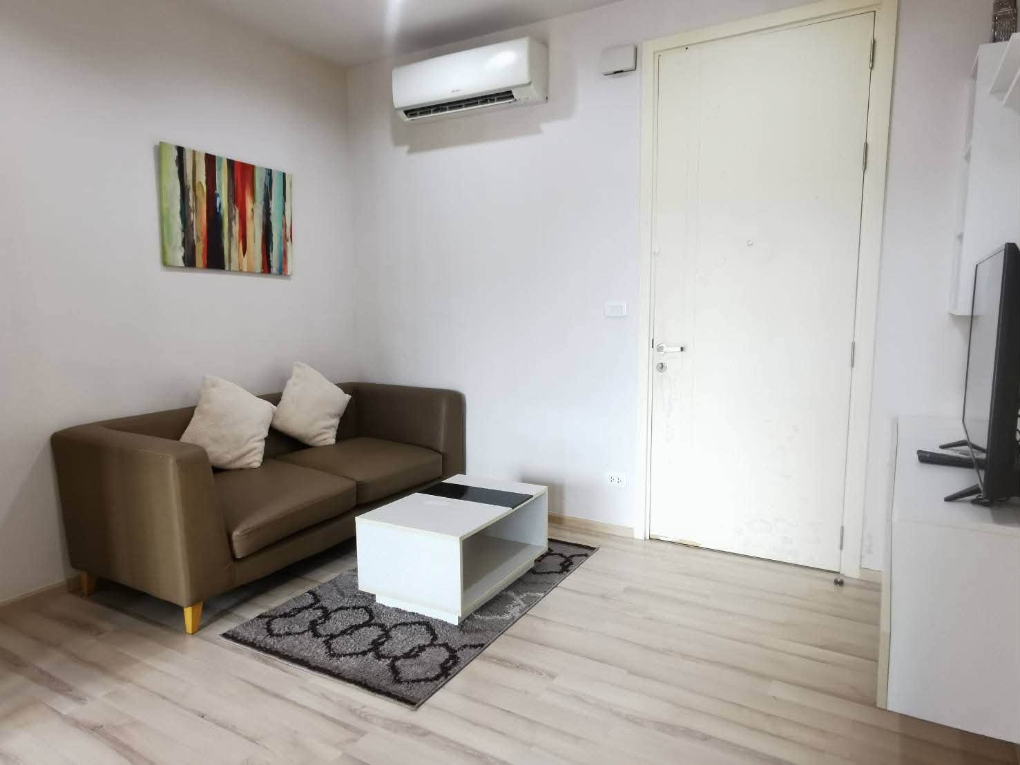 1-bed condo for rent at The Base Uptown – photo 3